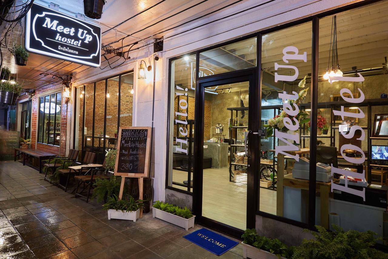 Meet Up Hostel バンコク都 エクステリア 写真