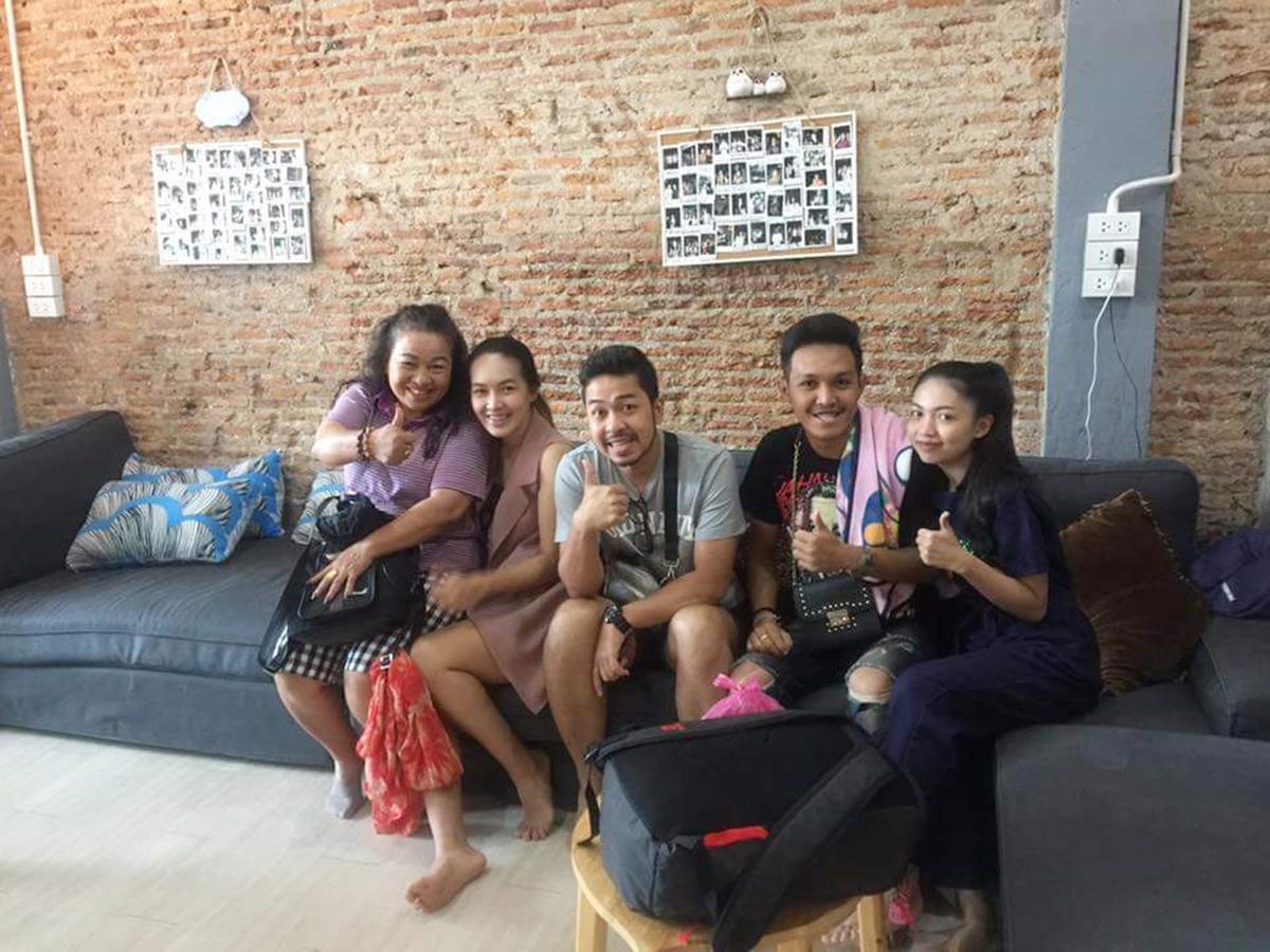 Meet Up Hostel バンコク都 エクステリア 写真