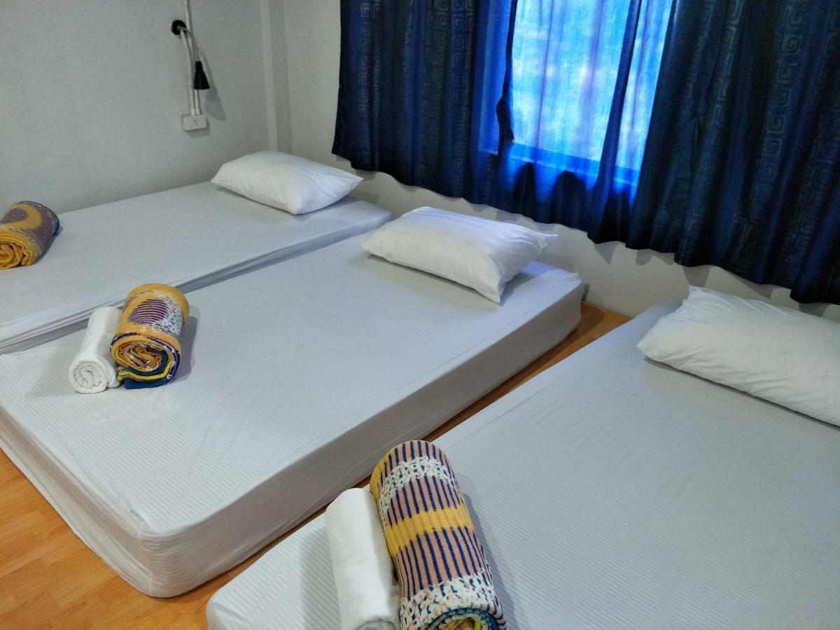 Meet Up Hostel バンコク都 エクステリア 写真