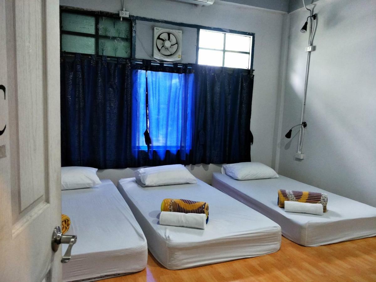 Meet Up Hostel バンコク都 エクステリア 写真